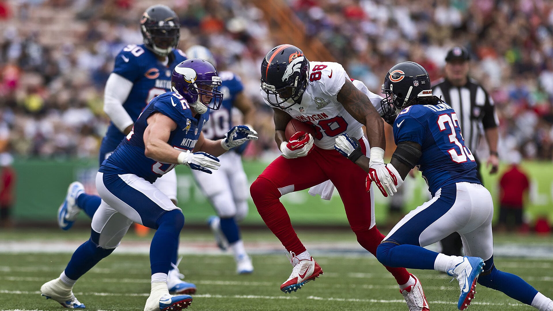 中国男篮围绕核心组织战术 配合逐步流畅,中国男篮专用篮球